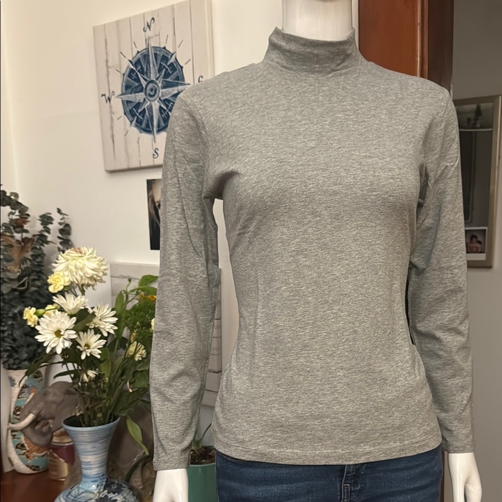 NWT jones NY size small stretchy Gray Women's Long Sleeve Top